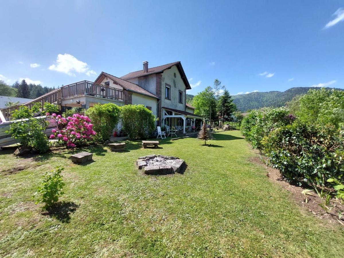 Au Bonheur Fait Maison Bed & Breakfast Сан-Морис-сюр-Мозел Екстериор снимка